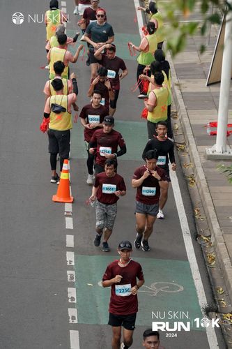 Race photo from Nu Skin Run 10K