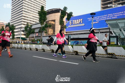 Race photo from Smartfren Run 2025 