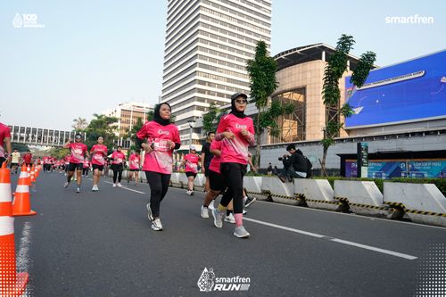 Race photo from Smartfren Run 2025 