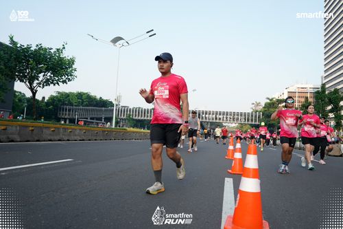 Race photo from Smartfren Run 2025 