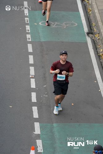 Race photo from Nu Skin Run 10K