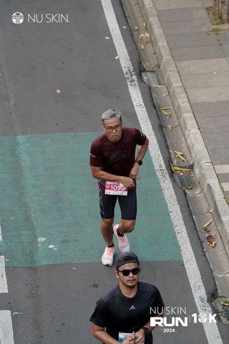 Race photo from Nu Skin Run 10K