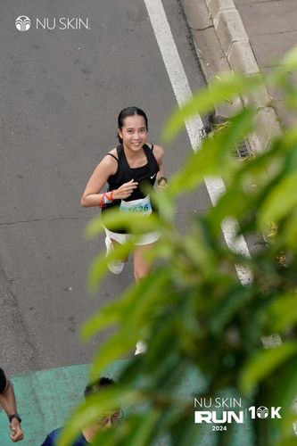 Race photo from Nu Skin Run 10K