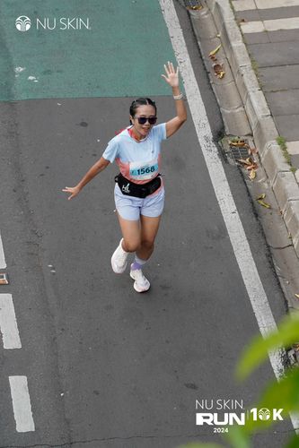 Race photo from Nu Skin Run 10K