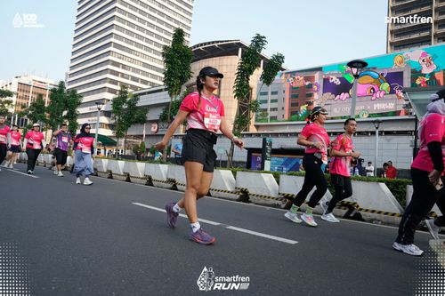 Race photo from Smartfren Run 2025 