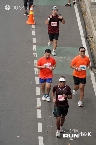 Race photo from Nu Skin Run 10K