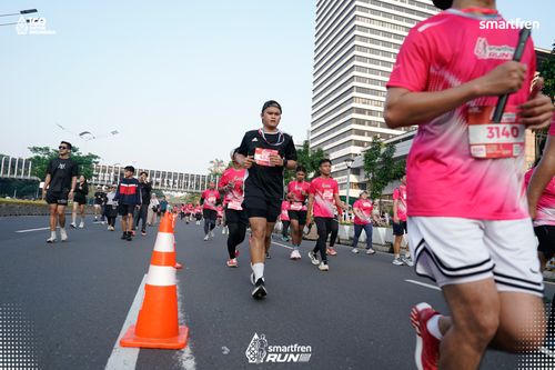 Race photo from Smartfren Run 2025 