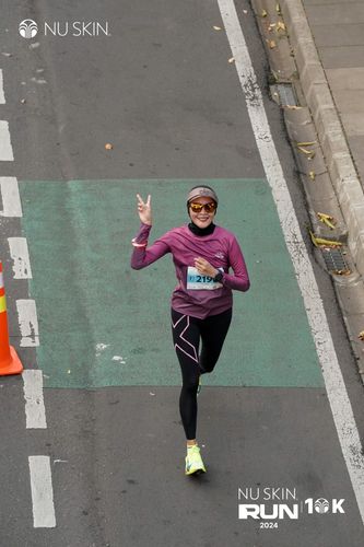 Race photo from Nu Skin Run 10K