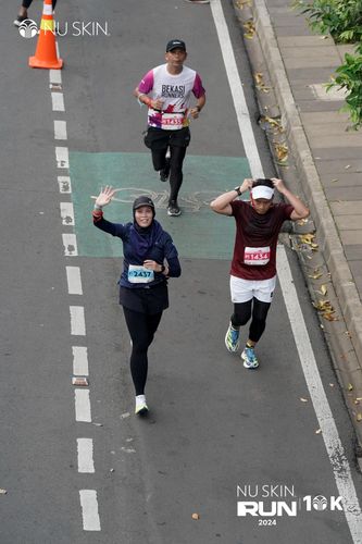 Race photo from Nu Skin Run 10K