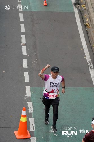 Race photo from Nu Skin Run 10K