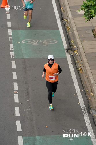 Race photo from Nu Skin Run 10K