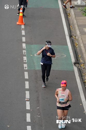Race photo from Nu Skin Run 10K