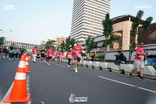 Race photo from Smartfren Run 2025 