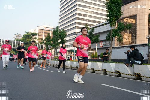 Race photo from Smartfren Run 2025 