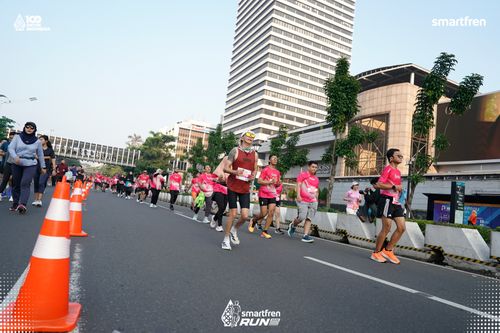 Race photo from Smartfren Run 2025 