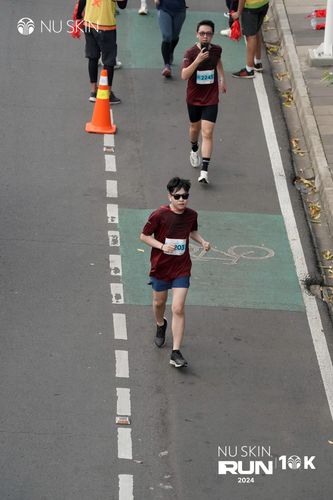 Race photo from Nu Skin Run 10K