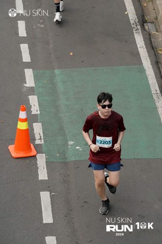 Race photo from Nu Skin Run 10K