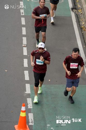 Race photo from Nu Skin Run 10K