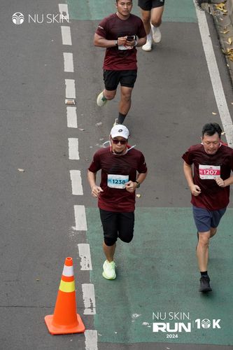 Race photo from Nu Skin Run 10K