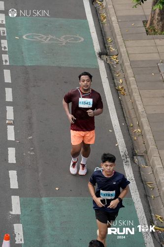 Race photo from Nu Skin Run 10K