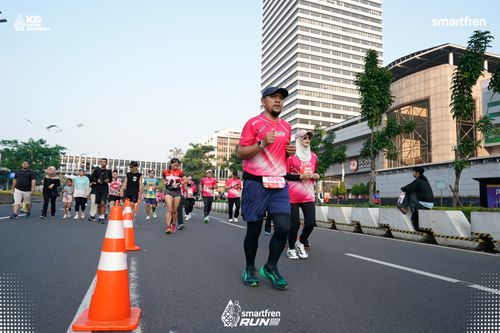 Race photo from Smartfren Run 2025 