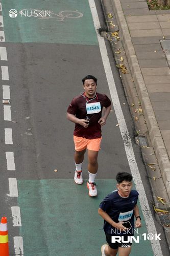 Race photo from Nu Skin Run 10K
