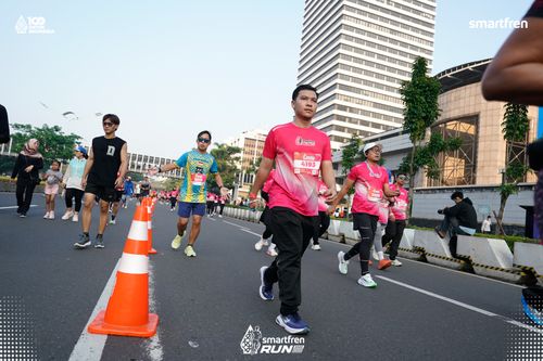 Race photo from Smartfren Run 2025 
