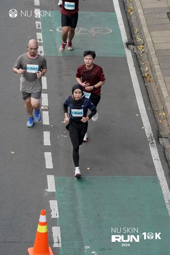 Race photo from Nu Skin Run 10K