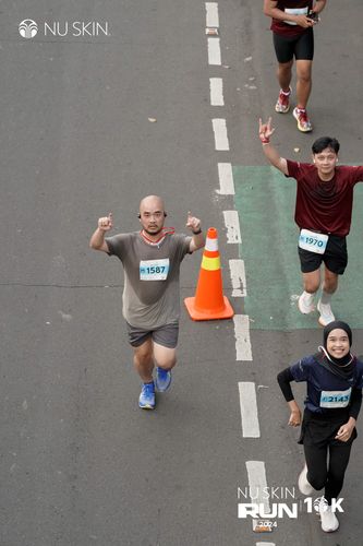 Race photo from Nu Skin Run 10K