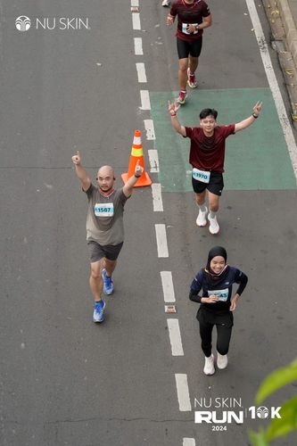 Race photo from Nu Skin Run 10K