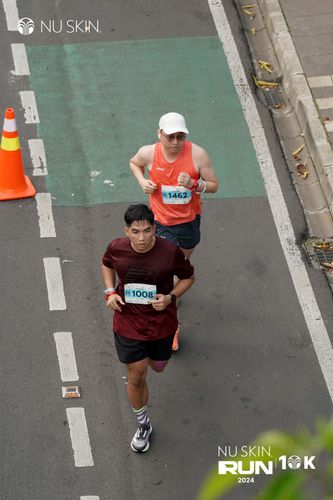 Race photo from Nu Skin Run 10K