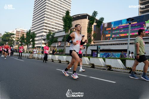 Race photo from Smartfren Run 2025 