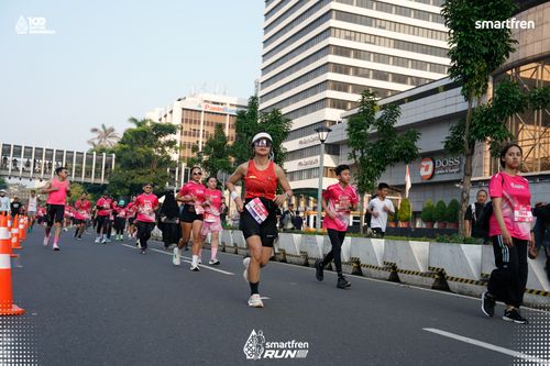 Race photo from Smartfren Run 2025 