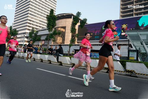 Race photo from Smartfren Run 2025 