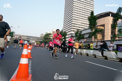 Race photo from Smartfren Run 2025 
