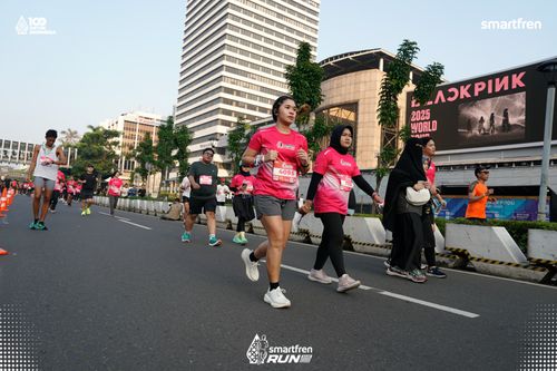 Race photo from Smartfren Run 2025 