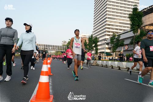 Race photo from Smartfren Run 2025 