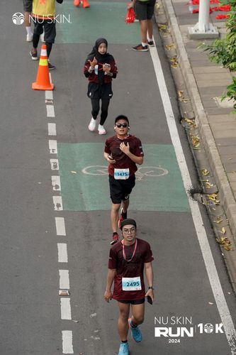 Race photo from Nu Skin Run 10K