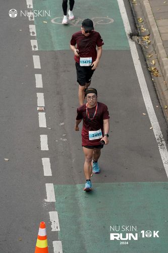 Race photo from Nu Skin Run 10K