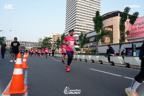 Race photo from Smartfren Run 2025 