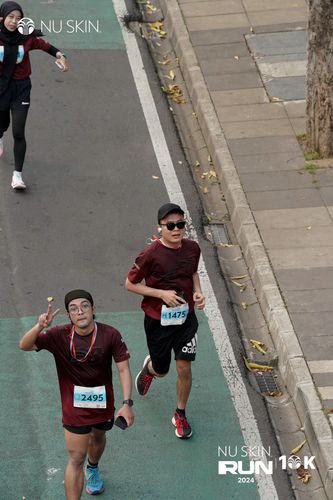 Race photo from Nu Skin Run 10K