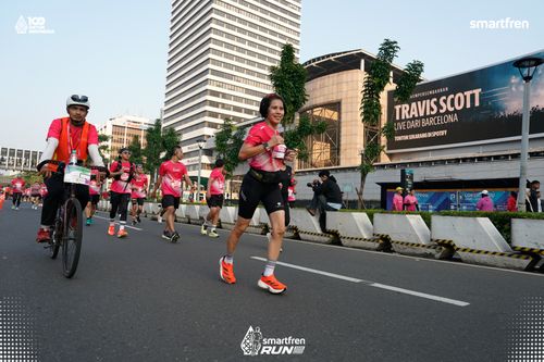 Race photo from Smartfren Run 2025 