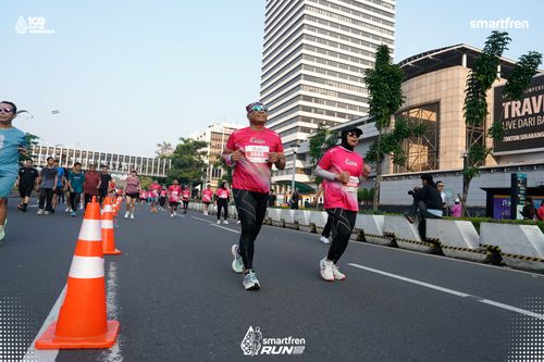 Race photo from Smartfren Run 2025 