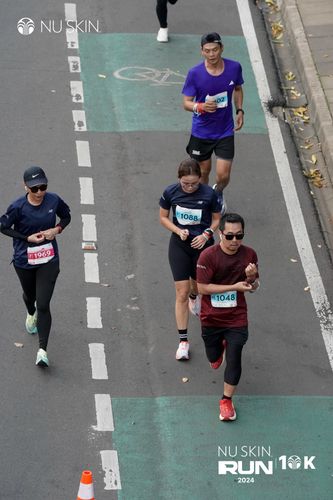 Race photo from Nu Skin Run 10K