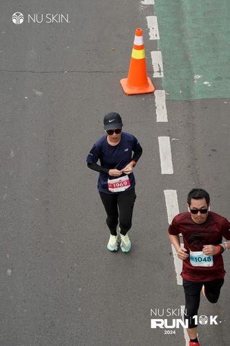 Race photo from Nu Skin Run 10K