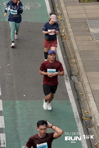 Race photo from Nu Skin Run 10K
