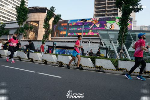 Race photo from Smartfren Run 2025 