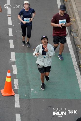 Race photo from Nu Skin Run 10K
