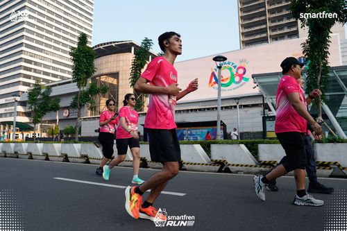 Race photo from Smartfren Run 2025 
