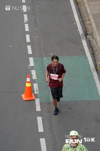 Race photo from Nu Skin Run 10K